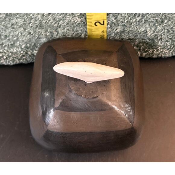 Native American Pottery Art From One of the New Mexico Pueblos - Picture 12 of 13